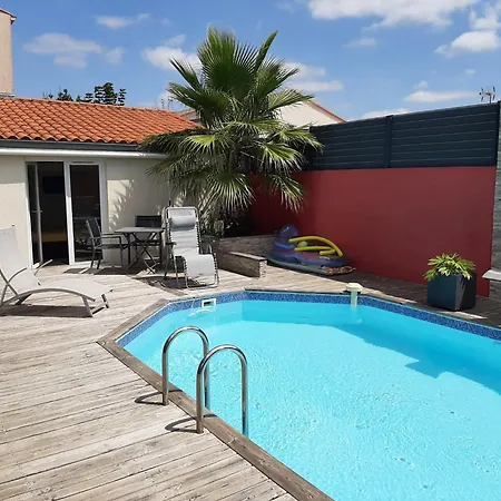 Pansiyon Independant Avec Piscine Et Cuisine Exterieures La Rochelle (Charente-Maritime)