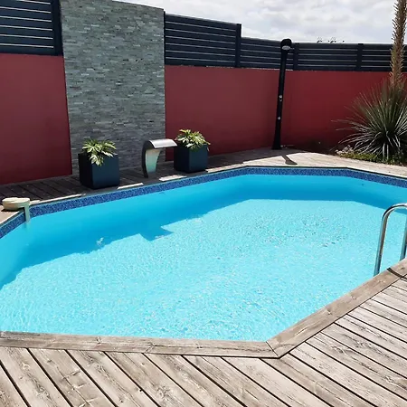 Independant Avec Piscine Et Cuisine Exterieures *