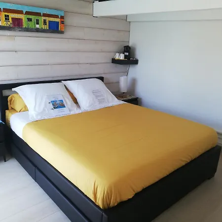 Independant Avec Piscine Et Cuisine Exterieures Accommodatie bij particulieren La Rochelle (Charente-Maritime)